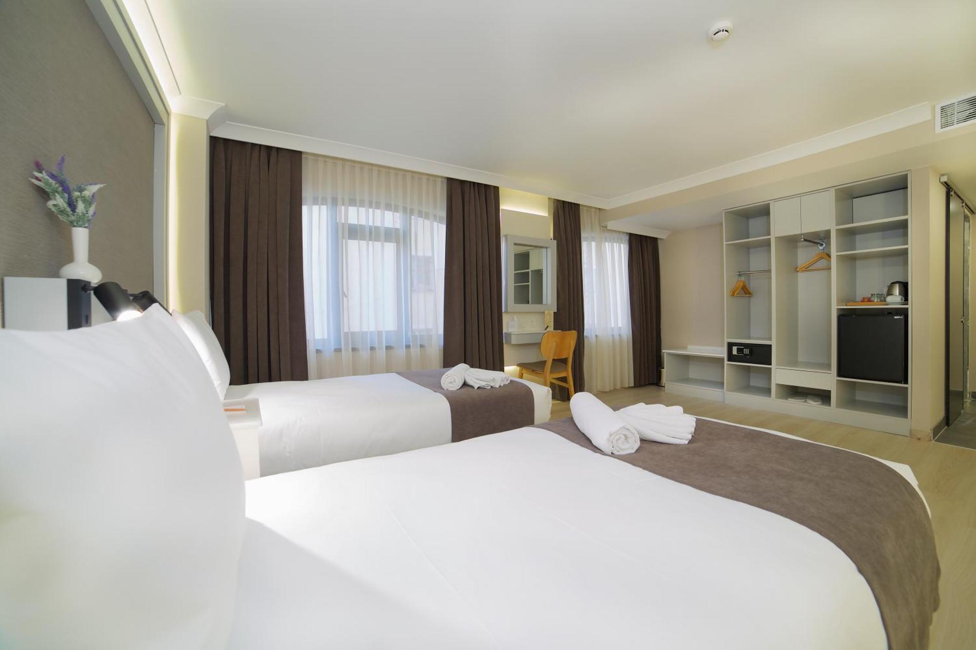 Hotel Bulvar Palas Istanbul Exterior foto