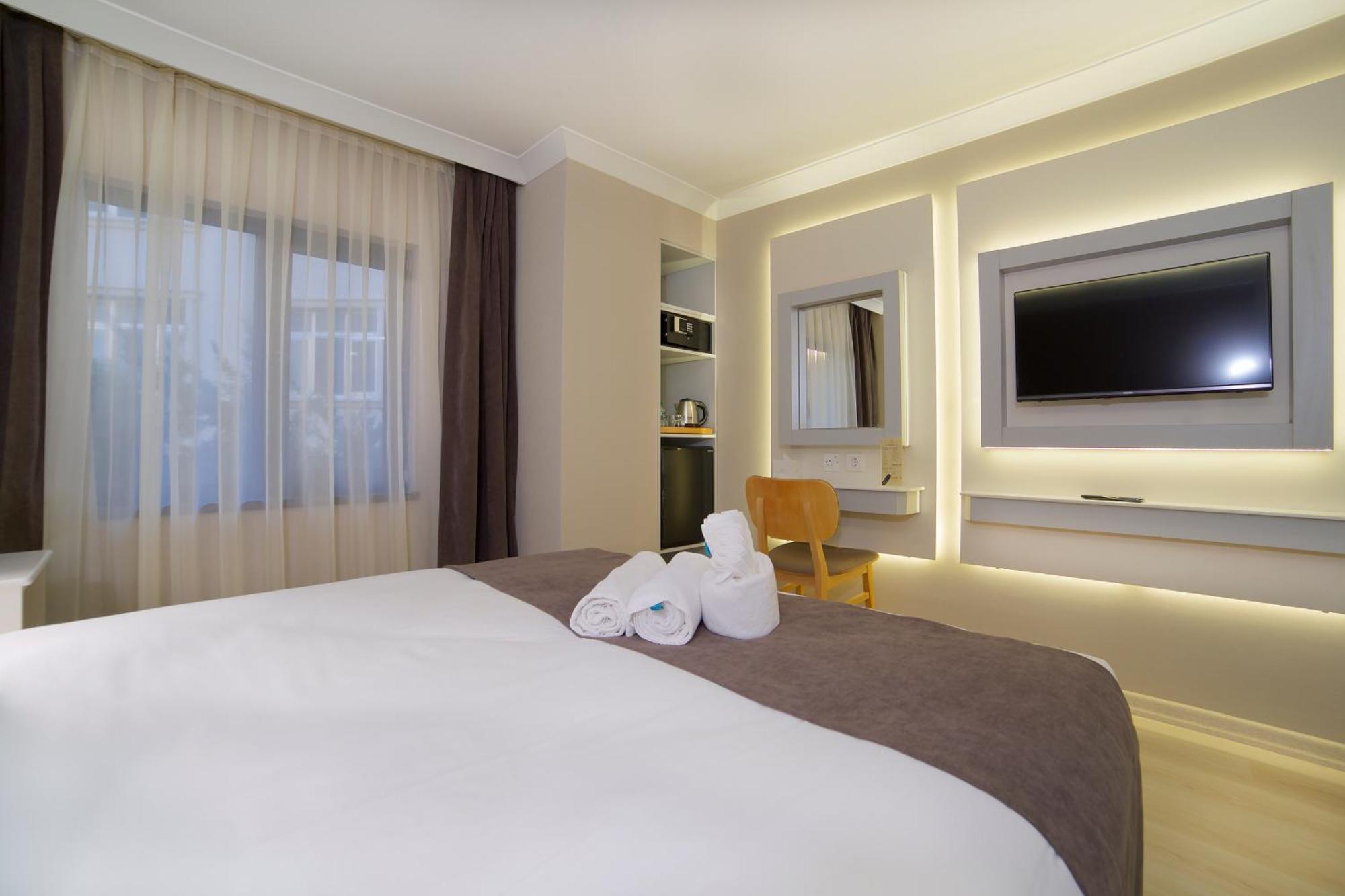 Hotel Bulvar Palas Istanbul Exterior foto